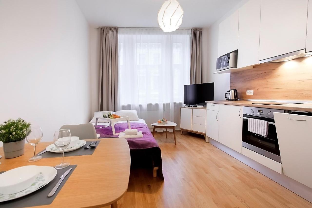Residential Barona Apartments In Riga Centre Esterno foto